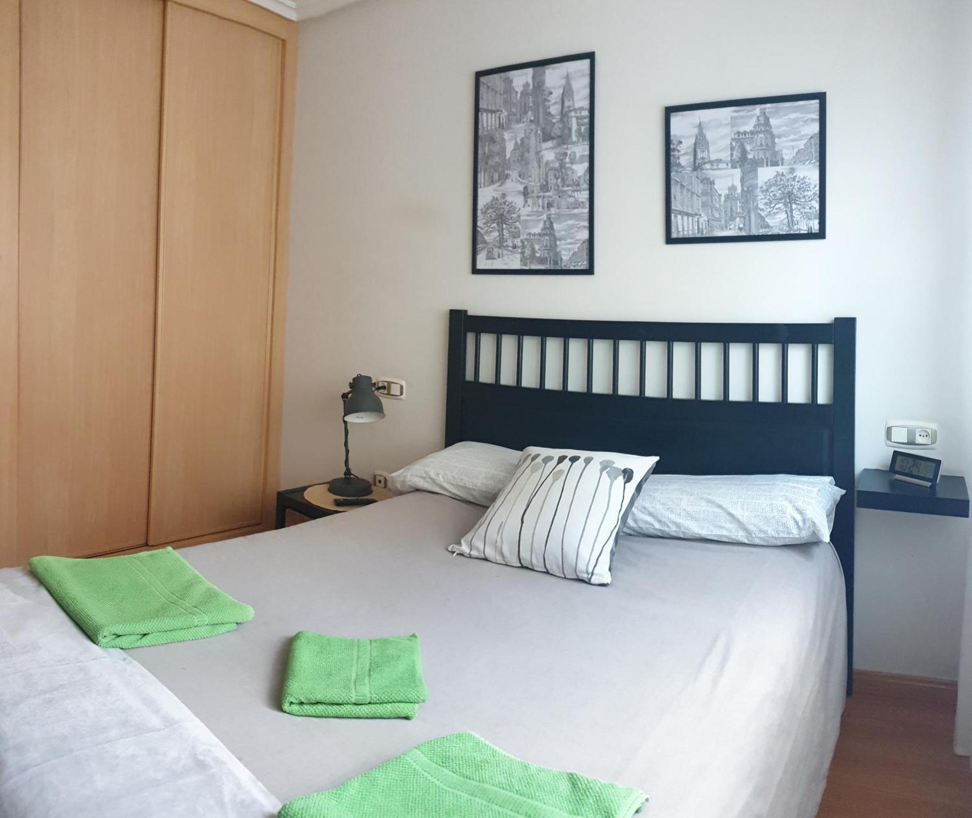 Apartamento "Los Prados" Wifi Y Parking Oviedo Exterior photo